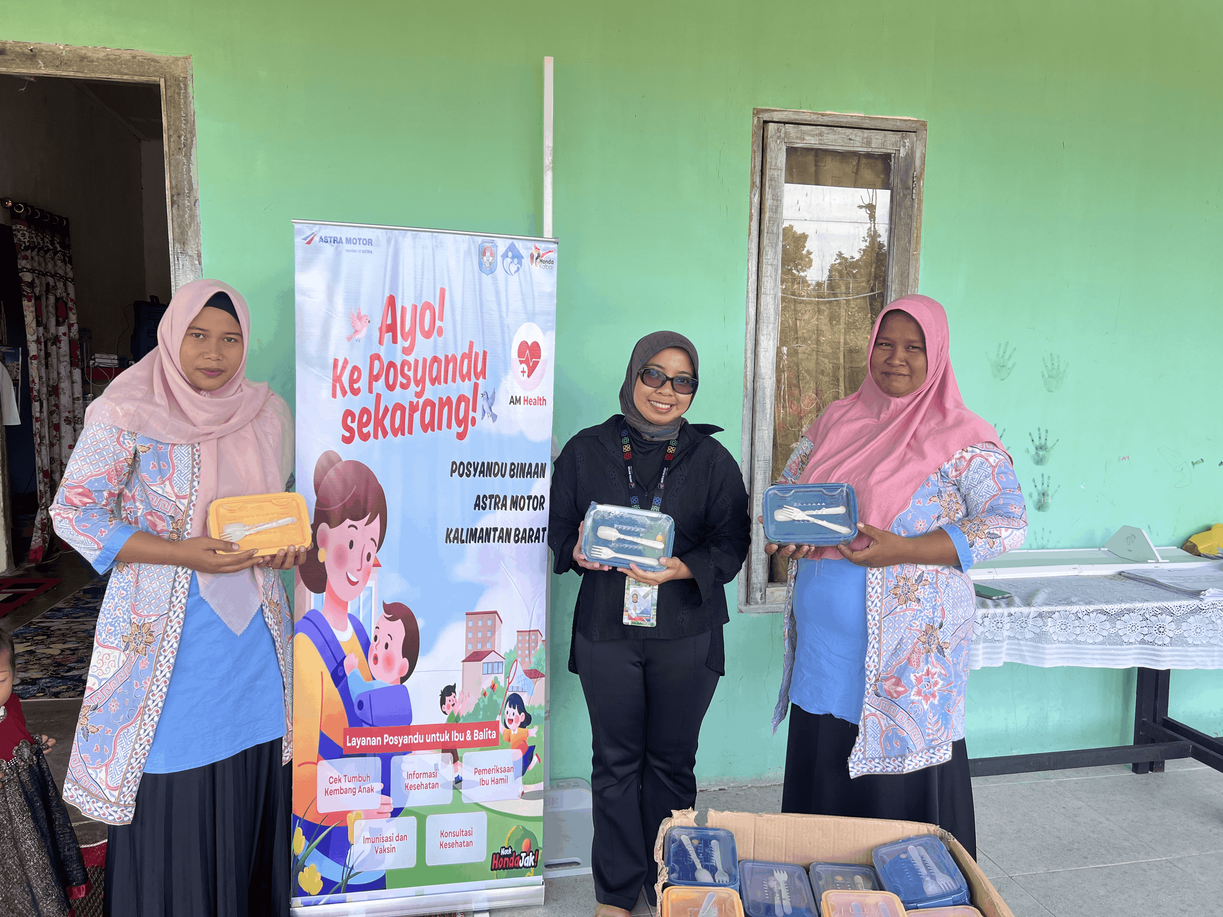 Bersama Posyandu Seroja, Astra Motor Kalimantan Barat Perkuat Peran Orang Tua akan Tumbuh Kembang Anak